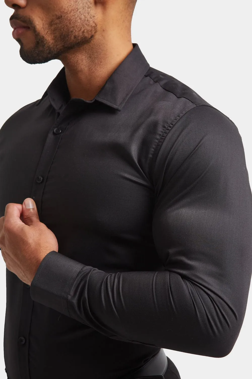 Athletic Fit Dress Shirt in Black