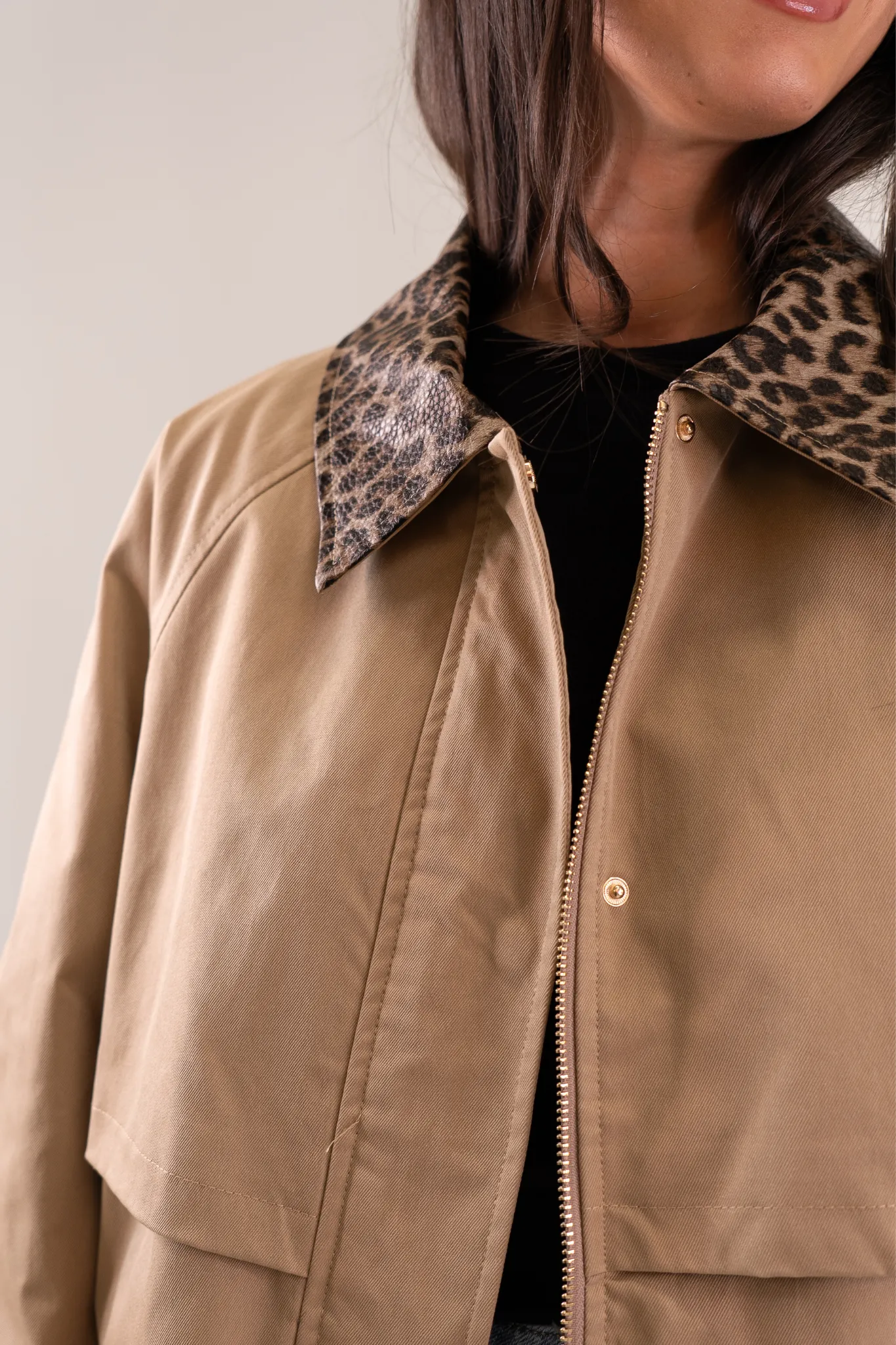 Caitlyn Leopard Contrast Trench Coat In Camel