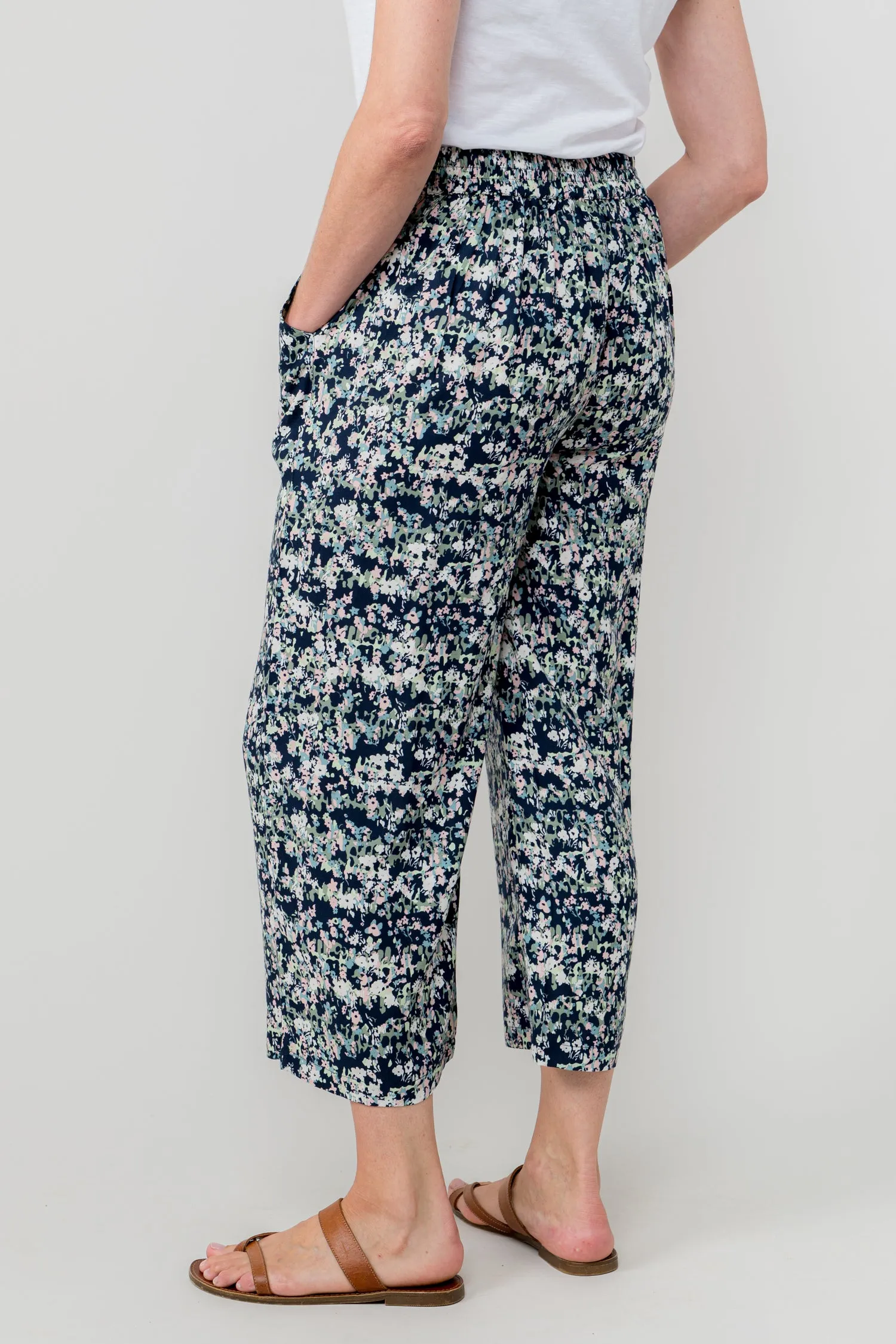 Lily & Me LM25072N Greta Trousers Rose Trellis Cropped Wide Leg Navy