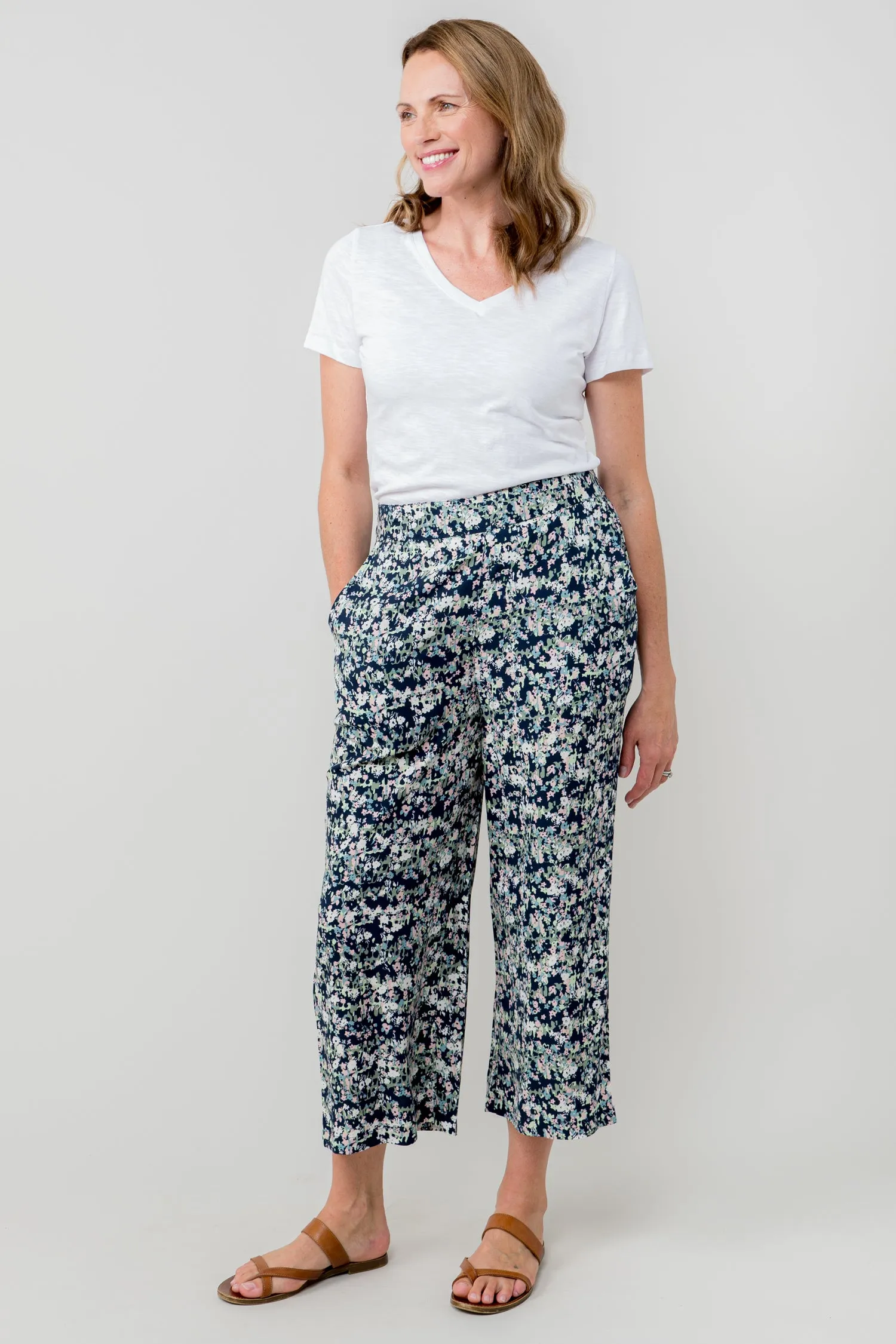 Lily & Me LM25072N Greta Trousers Rose Trellis Cropped Wide Leg Navy