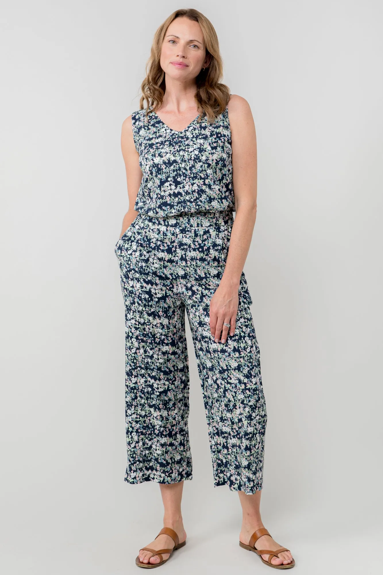 Lily & Me LM25072N Greta Trousers Rose Trellis Cropped Wide Leg Navy