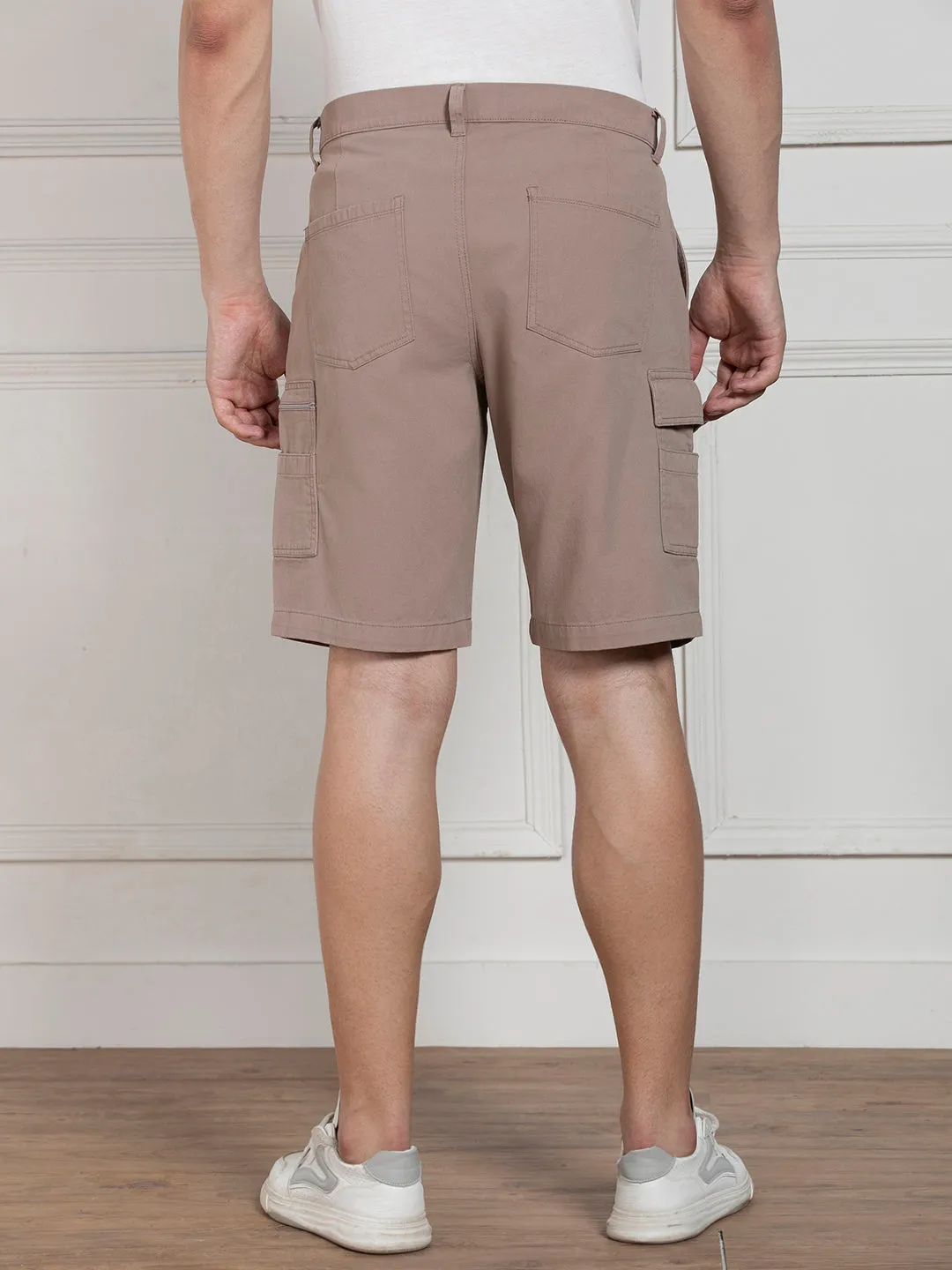 Men's Brown Relaxed Fit Mid-Rise Solid Casual Shorts