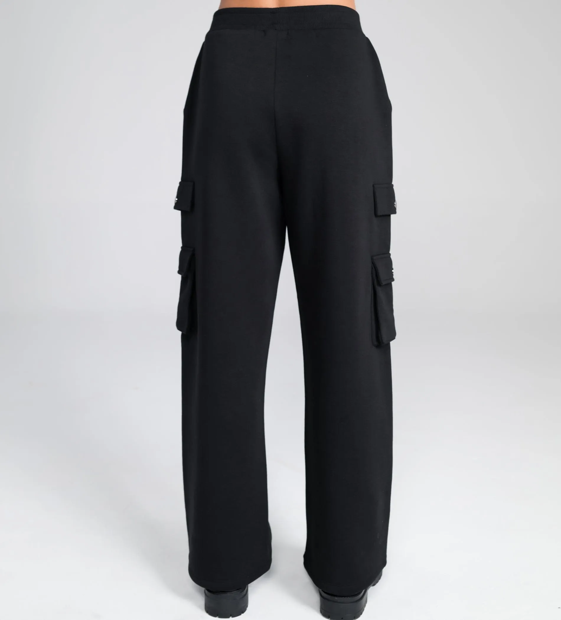 Move all day black cargo trackpant