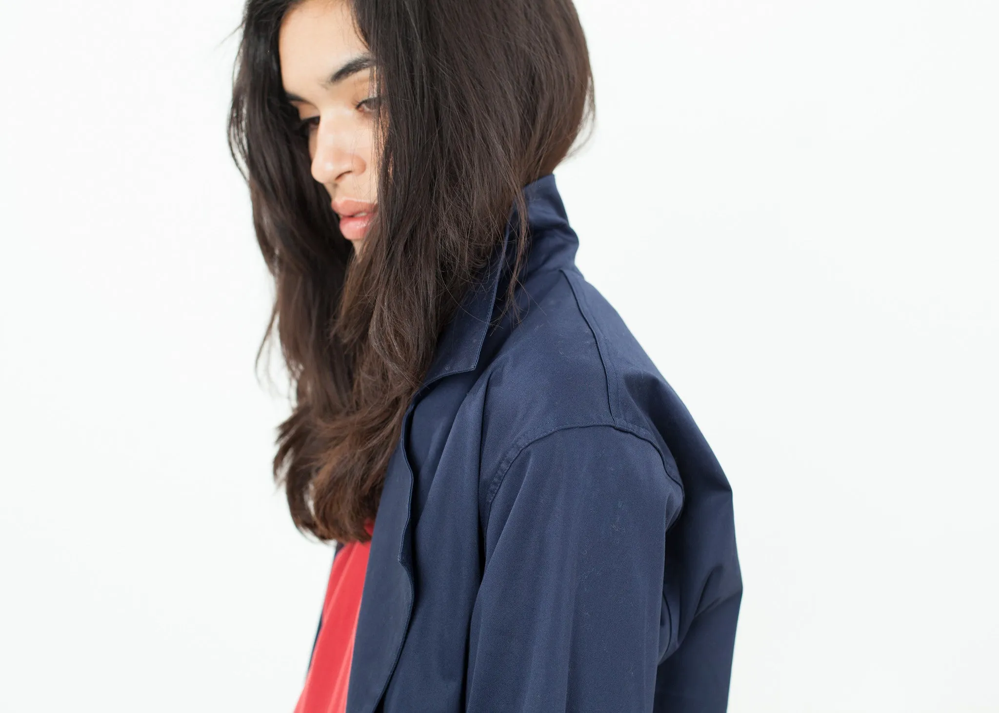 Sateen Trench in Navy - A Stylish and Fashionable Choice