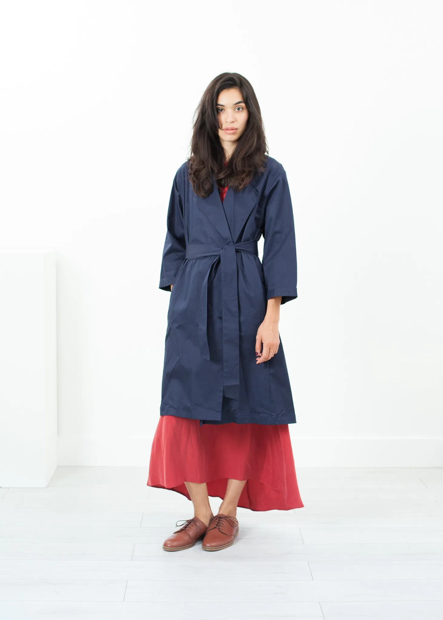 Sateen Trench in Navy - A Stylish and Fashionable Choice